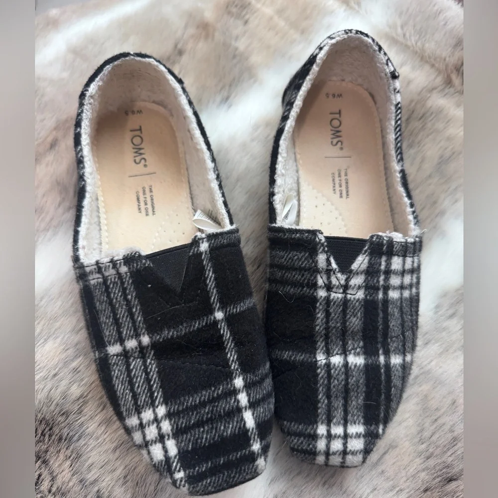 TOMS Black and White Plaid Slip-Ons size 6.5